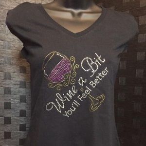 Graphic T-shirt. For Wine Lovers. V-neck t-shirt.
